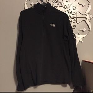 Men’s Northface Pullover🖤